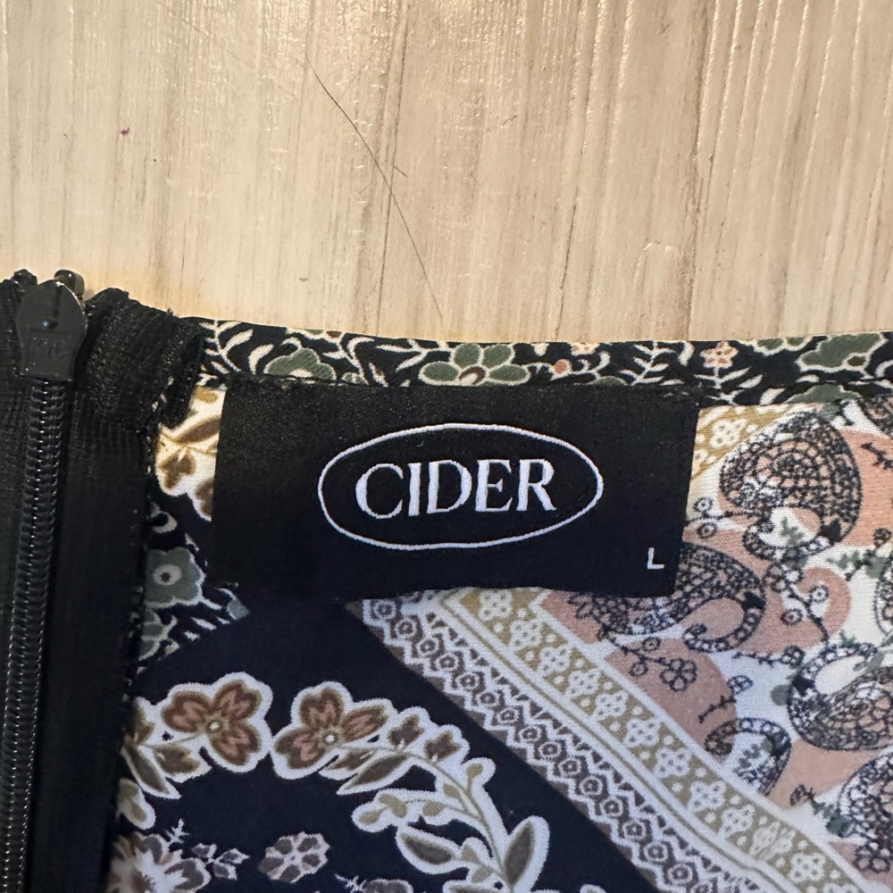 Long Cider dress in Large in Excellent Condition - Picture 5 of 7